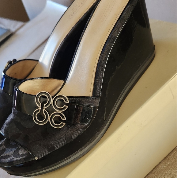 Coach Geri Patent Leather Wedge Signature Platform Sandals open toe logo size 10 - Picture 2 of 7